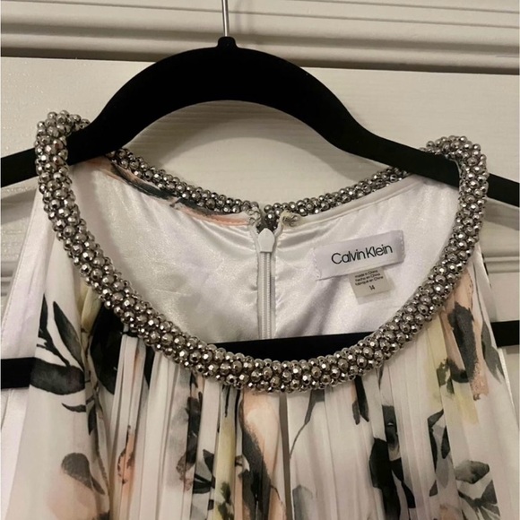 FINAL PRICE - NWT Calvin Klein floral maxi🍦 - Picture 2 of 4